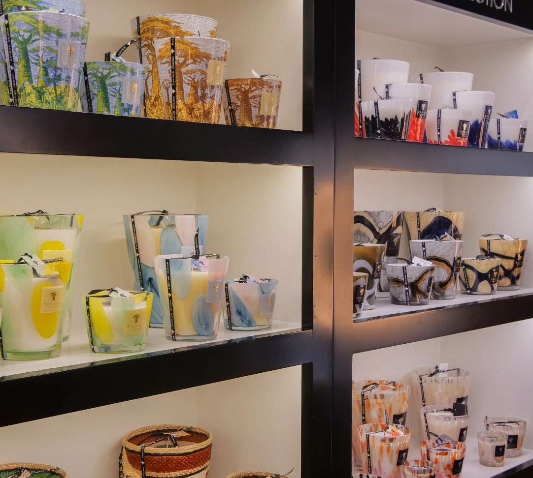 Rayon objets design et accessoires high-tech colorés – Sélection Lexon dans le concept store Bob Corner, décoration et lifestyle en France