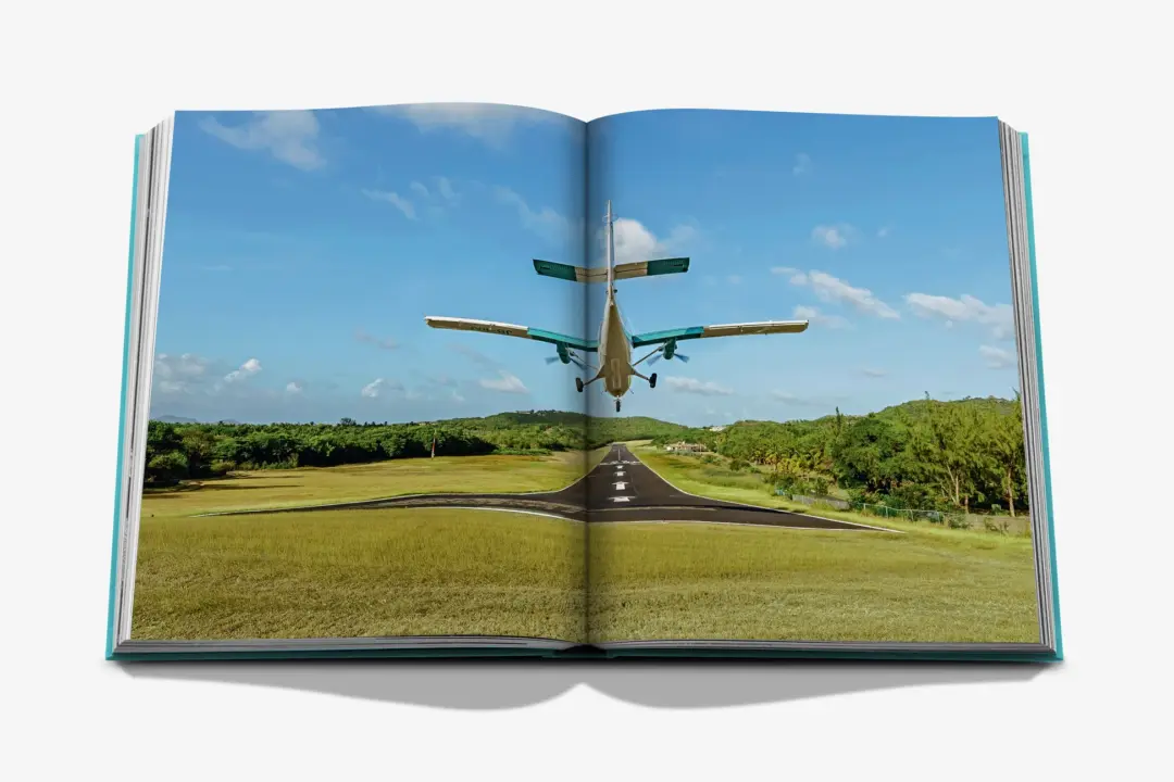 ASSOULINE  LIVRE  MUSTIQUE ICON