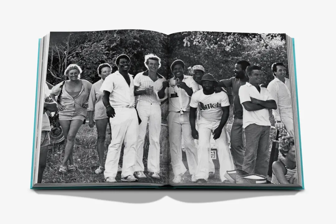 ASSOULINE  LIVRE  MUSTIQUE ICON