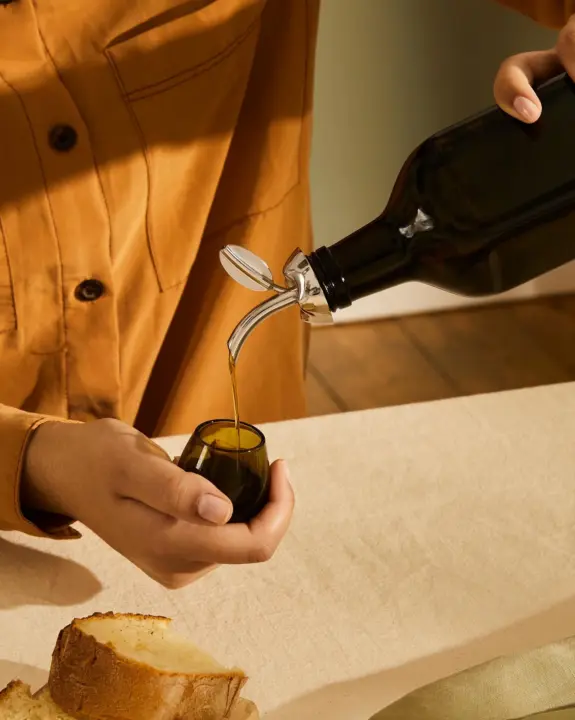 Bouchon verseur et taste-huile Fior d’Olio – Alessi
